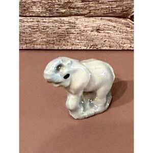 Wade England White Elephant Figurine Ceramic Whimsies Miniature‎ Vintage